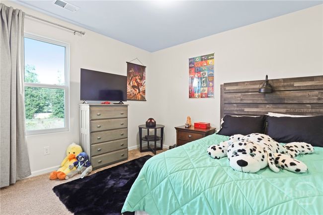 Upstairs bedroom | Image 37