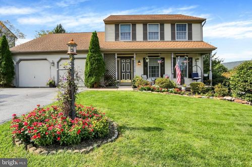 2416 Wicklow Dr, HARRISBURG, PA, 17112-9620 | Card Image