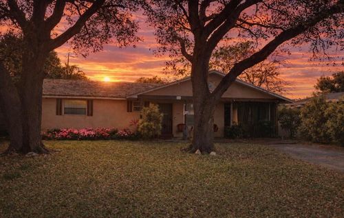 823 Lynwood Dr, Lake Worth Beach, FL, 33461-3173 | Card Image