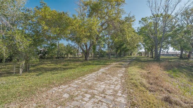 2230 Myakka Rd, House other with 2 bedrooms, 1 bathrooms and null parking in Sarasota FL | Image 16