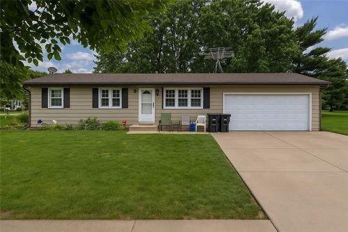 4603 Puttor Dr, Eau Claire, WI, 54701-7926 | Card Image
