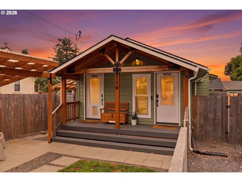 6231 Ne Going St, Portland, OR, 97218-3133 | Card Image