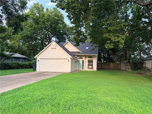 222 N 8th St, Lawrence, KS, 66044-5512 | Card Image
