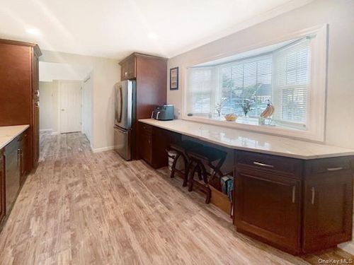 62 Old Farm Rd, Levittown, NY, 11756-1526 | Card Image