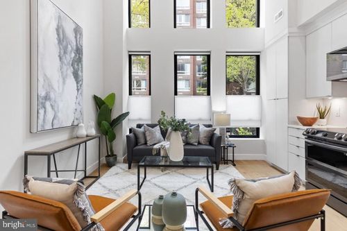 11-1208 M St Nw, WASHINGTON, DC, 20005-5139 | Card Image