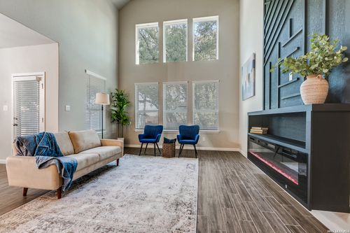 15233 Cheshire Way, San Antonio, TX, 78254-2372 | Card Image