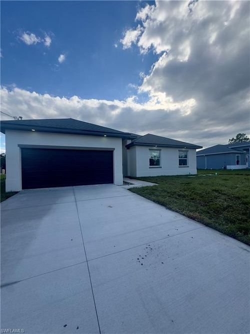 748 Chestnut St E, Lehigh Acres, FL, 33974-9652 | Card Image