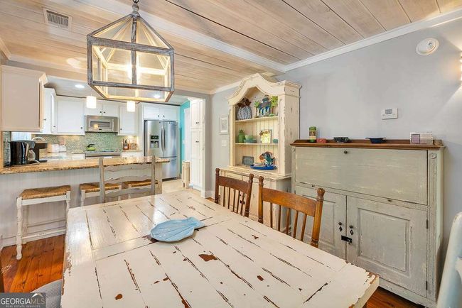 1129 College St, House other with 2 bedrooms, 2 bathrooms and 3 parking in Saint Simons Is GA | Image 13