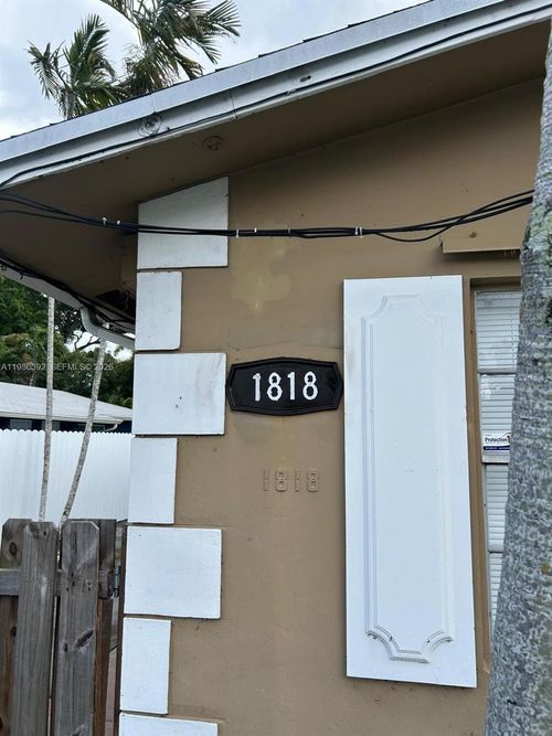 2-1818 Sw 22nd St, Fort Lauderdale, FL, 33315-1839 | Card Image