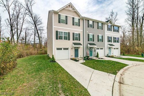 192 Raintree Lane, Painesville Township, OH, 44077 | Card Image