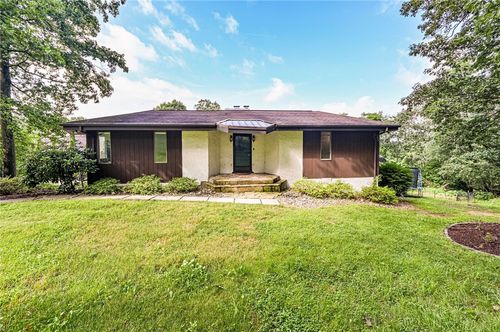 3150 Princeton Rd, Greensburg, PA, 15601-3827 | Card Image