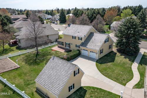 1872 Contessa Dr, Bismarck, ND, 58503-0818 | Card Image