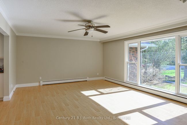 B32405 Thorah Sideroad, House other with 4 bedrooms, 2 bathrooms and 8 parking in Beaverton ON | Image 4