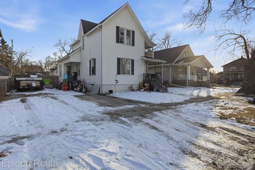 1128 Gillett St, Port Huron, MI, 48060-5236 | Card Image