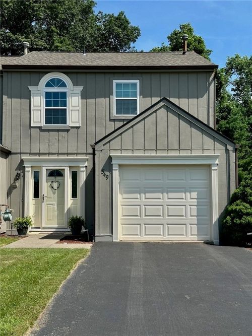 549 Brandywine Dr, Cranberry Twp, PA, 16066-5713 | Card Image