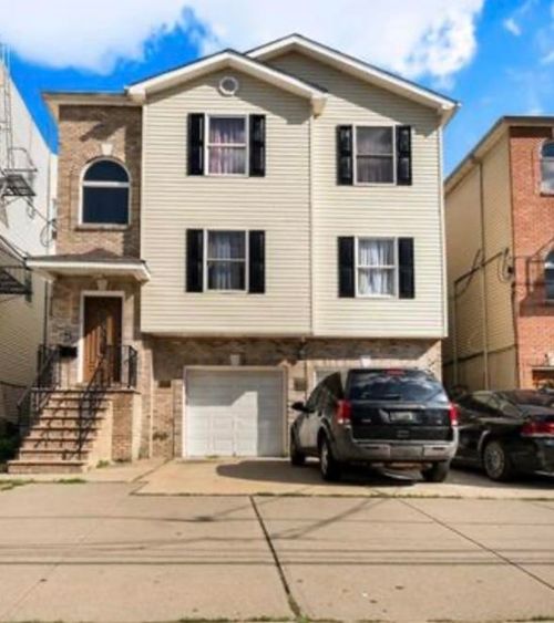 apt-2-468 Kennedy Blvd, Bayonne, NJ, 07002-5551 | Card Image