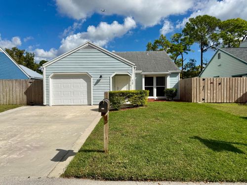 420 Park Forest Way, Wellington, FL, 33414-4977 | Card Image