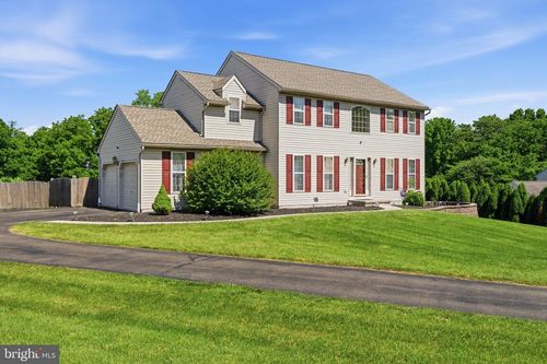 101 White Doe Dr, LINCOLN UNIVERSITY, PA, 19352-9121 | Card Image