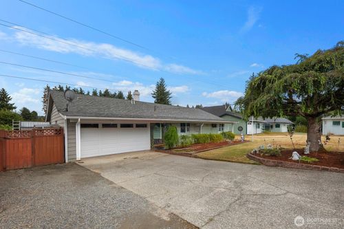 7030 123rd Ave Se, Newcastle, WA, 98056-1215 | Card Image