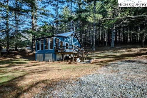 326 Deer Ridge Ln, Sparta, NC, 28675-8433 | Card Image