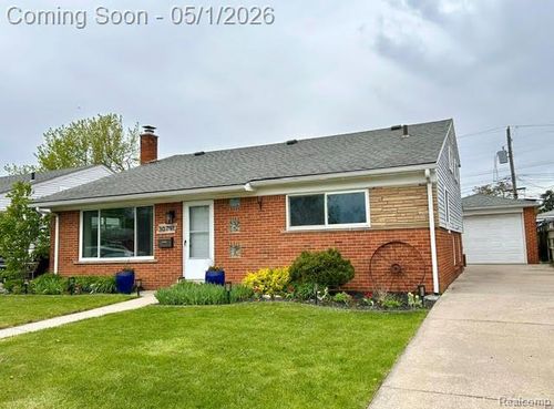30791 Whittier Ave, Madison Heights, MI, 48071-2001 | Card Image