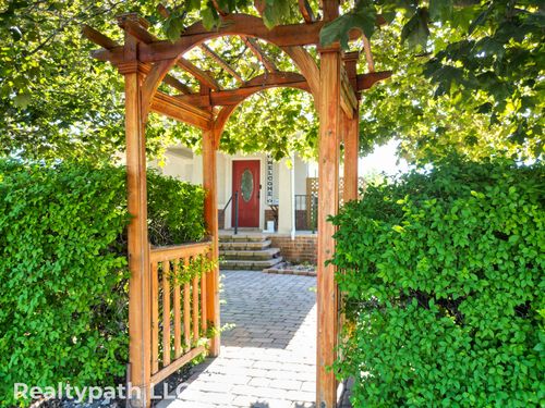 475 S 300 E, Payson, UT, 84651-2517 | Card Image