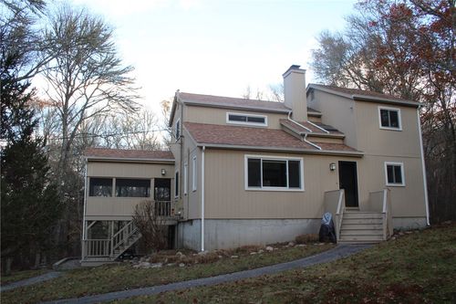 129 Peckham Hollow Rd, Charlestown, RI, 02813-2906 | Card Image