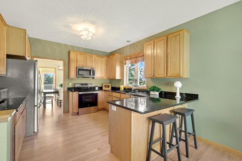 19163 Inndale Ct, Lakeville, MN, 55044-4703 | Card Image