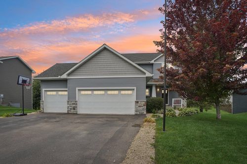 1129 Briarwood Blvd, Roberts, WI, 54023-8501 | Card Image