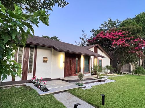3928 Tacoma St, Irving, TX, 75062-7226 | Card Image