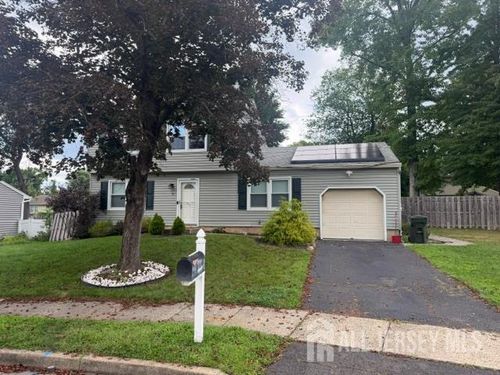 16 Wakefield Drive, Edison, NJ, 08820 | Card Image