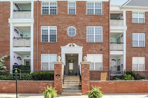 2f-451 American Way N, Carmel, IN, 46032-7622 | Card Image