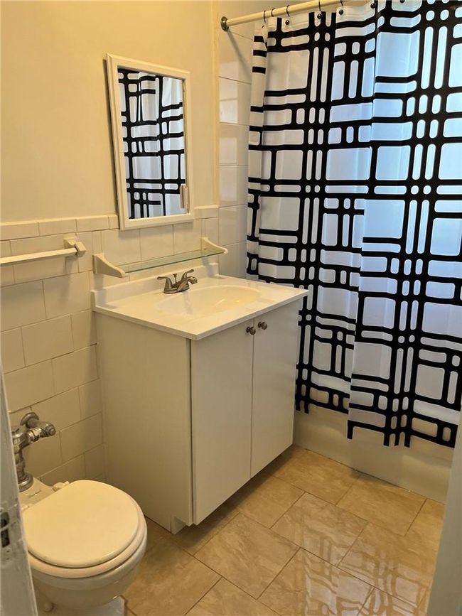 APT-4J - 23 Old Mamaroneck Rd, Home with 0 bedrooms, 1 bathrooms and null parking in White Plains NY | Image 7