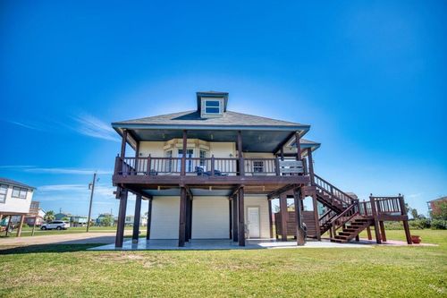 203 Francis Cv, Surfside Beach, TX, 77541-7226 | Card Image