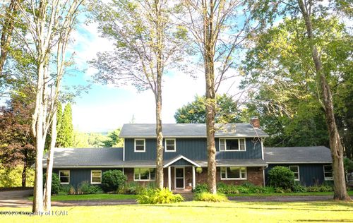 832 Mooretown Rd, Sweet Valley, PA, 18656-2646 | Card Image
