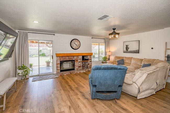 6030 Treehaven Ct, House other with 3 bedrooms, 2 bathrooms and 3 parking in Lancaster CA | Image 6