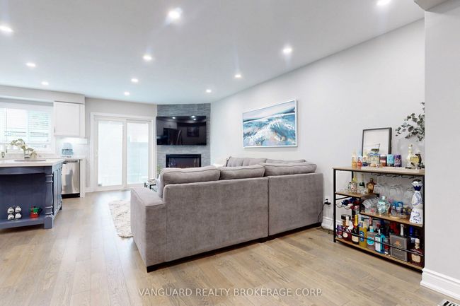 117 Gianmarco Way, House attached with 3 bedrooms, 3 bathrooms and 2 parking in Maple ON | Image 12