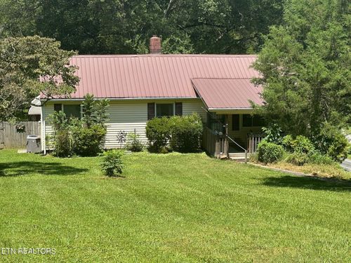 2705 Rifle Range Dr, Knoxville, TN, 37918-3808 | Card Image