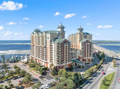 E210 - 10 Harbor Blvd, Condo with 3 bedrooms, 3 bathrooms and null parking in Destin FL | Image 1