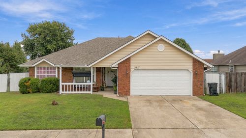 3217 N 8th Place, Broken Arrow, OK, 74012 | Card Image