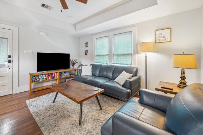 Living room in garage apartment | Image 45