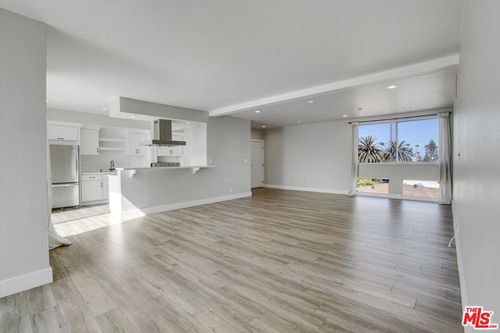 8a-842 11th St, Santa Monica, CA, 90403-1629 | Card Image