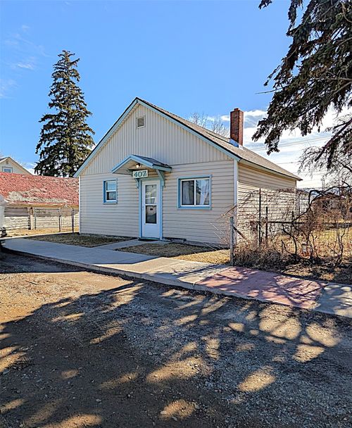 407 W Riggs St, East Helena, MT, 59635-8944 | Card Image