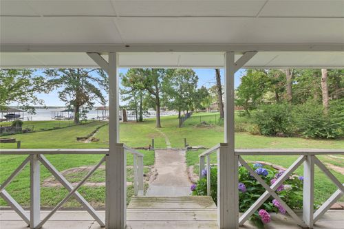 323 Dyer Cir, Mabank, TX, 75156-9131 | Card Image