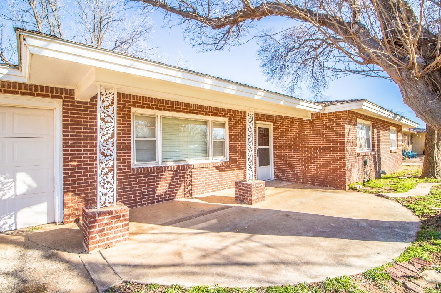20th St, Slaton, TX 79364