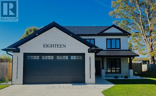 18 Mcnab St, Strathroy, ON, N7G2E9 | Card Image