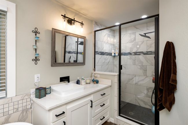220 Hidden Meadow Trl, House other with 3 bedrooms, 2 bathrooms and null parking in Leonard TX | Image 16