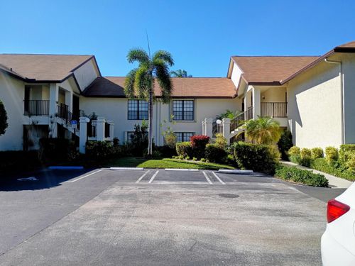 3451 Jog Park Dr, Greenacres, FL, 33467-2071 | Card Image