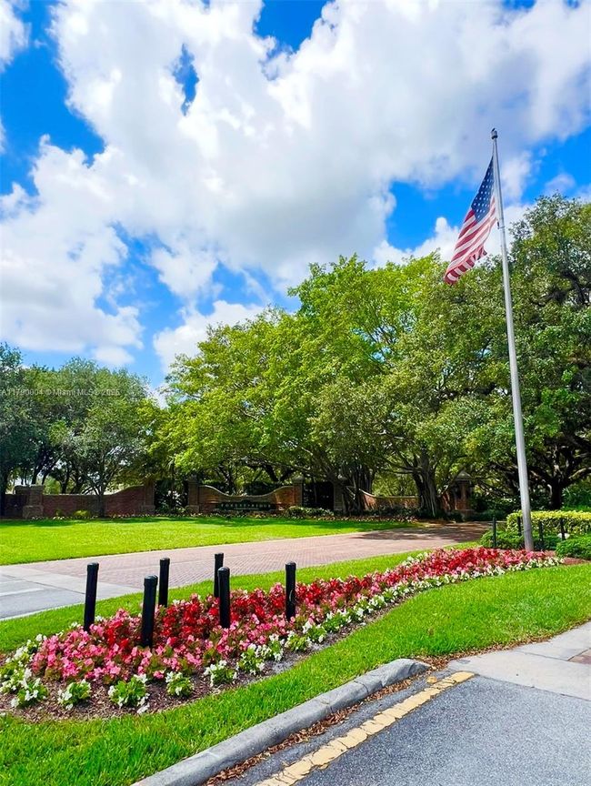 9271 Arborwood Cir, House other with 2 bedrooms, 2 bathrooms and null parking in Davie FL | Image 37