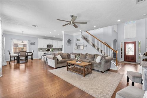413 Lookout Ln, Dickinson, TX, 77539-5067 | Card Image